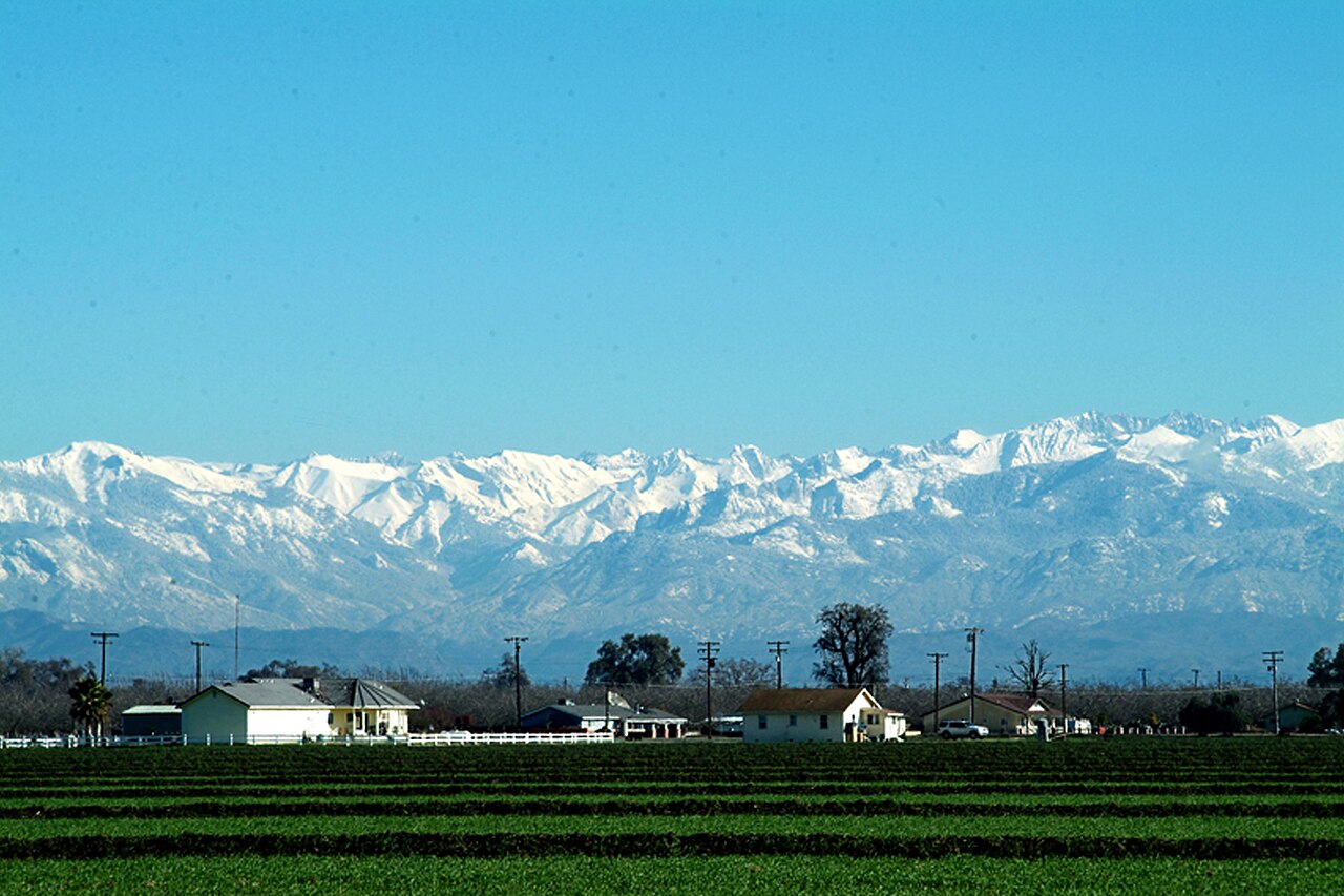 Sierra Nevada mountains viewed from Tulare, California