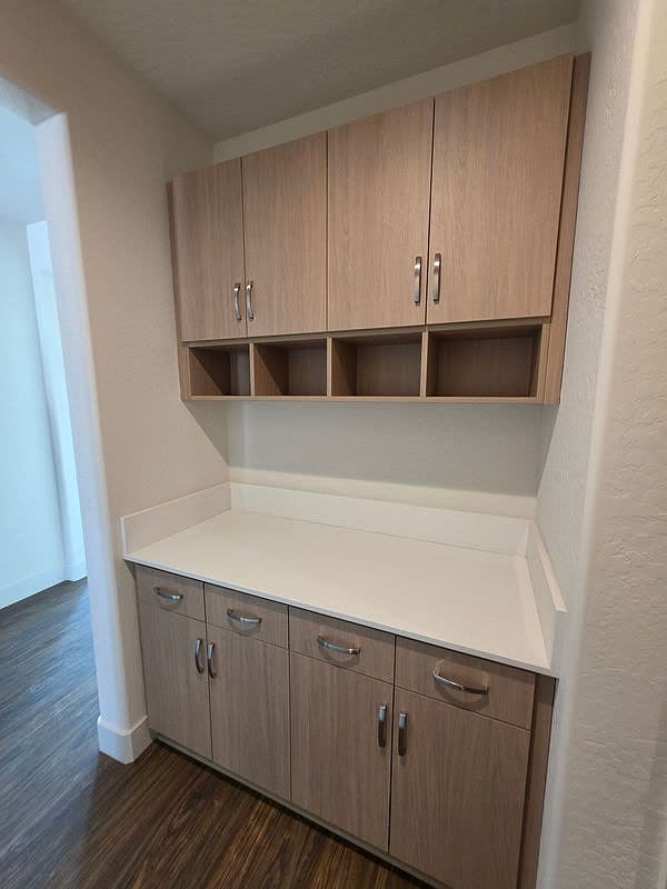 1049 Madrid Ave, Tulare — photo 11 of 17